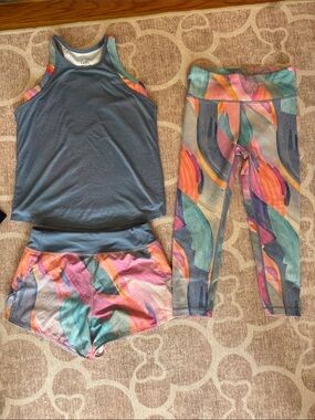 Athleta Girl brush stroke tank top, shorts and cropped legging set size 8-10